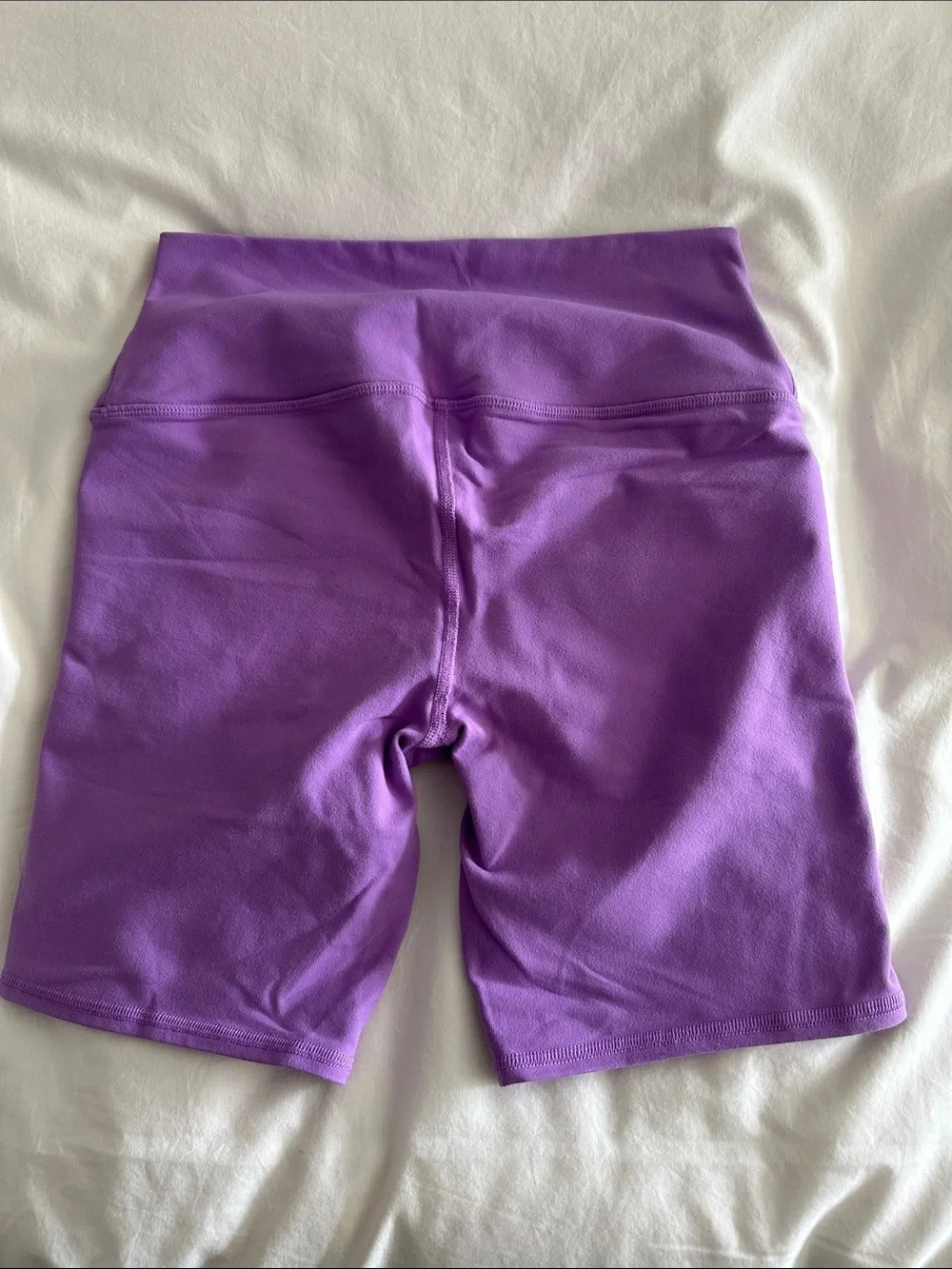 ALO Yoga Airbrush 7” Violet High-Rise Bike Shorts
